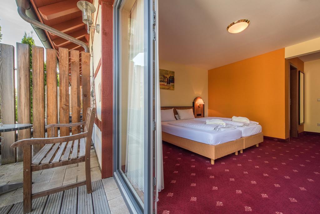 Landhotel Und Gasthof Hirsch Huettenreute Hoßkirch Exterior foto